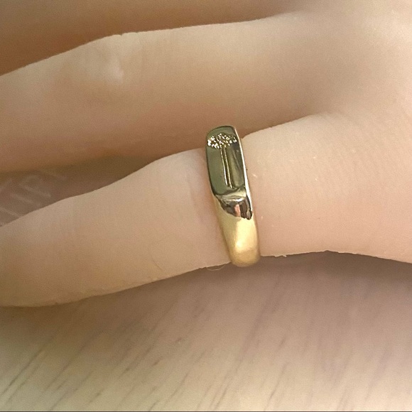 Minimalist Slim Wildflower Signet Simple Ring - Picture 2 of 3